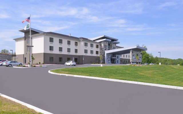 Holiday Inn Express & Suites Shippensburg by IHG
