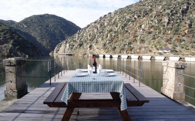 Douro Fluvina Yachts & Chalets