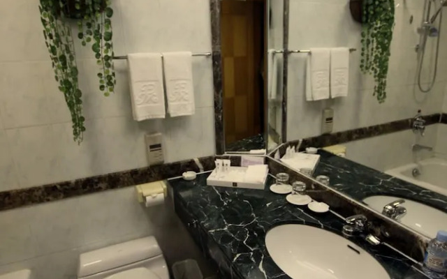 Beihai Silver Beach Begonia Bay Hotel
