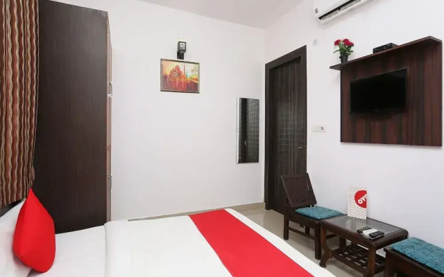 OYO 19535 Hotel Taj Niwas