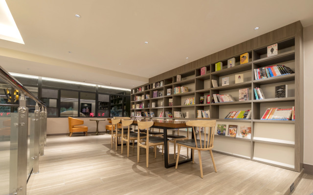 HanTing Hotel (Wuhan Wuchang Railway Station Dingziqiao Lu Road)