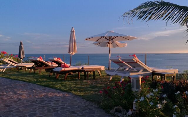 Kawayan Holiday Resort