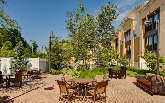 Courtyard Montvale