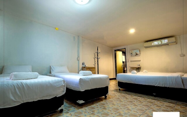 Tommy Huts Chiangmai