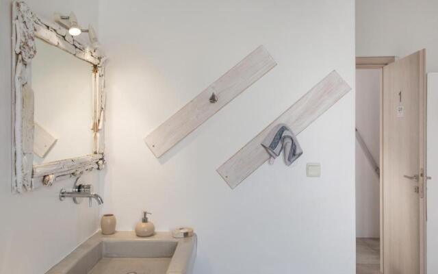 Irini Rooms