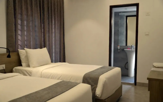 Priyo Nibash Stylish Residential Hotel
