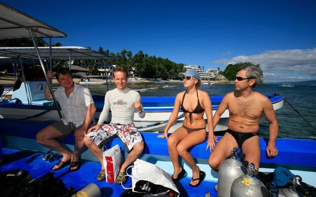 Aura Dive Resort