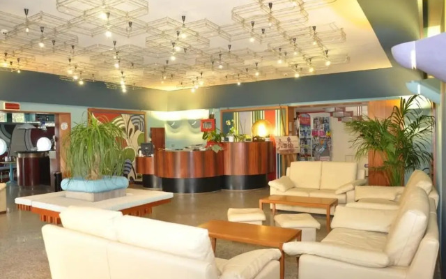 Hotel Carol