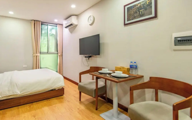 Moon West Lake Residence