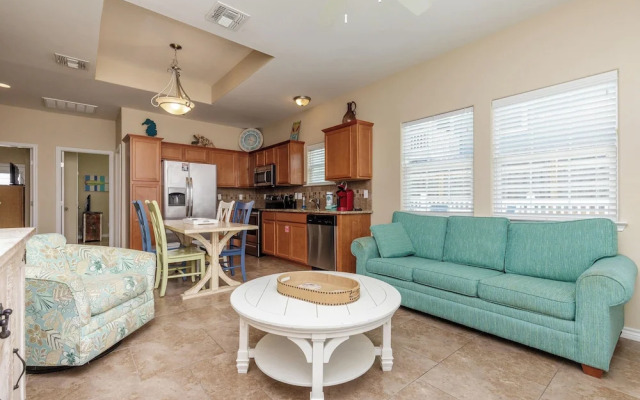 Fun 2 Bedroom Pets Pool Sleeps 6