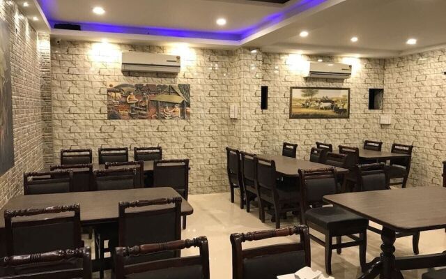 Hotel Sri Mayuri