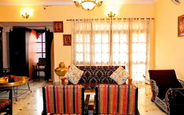 Hotel Kishan Kunj