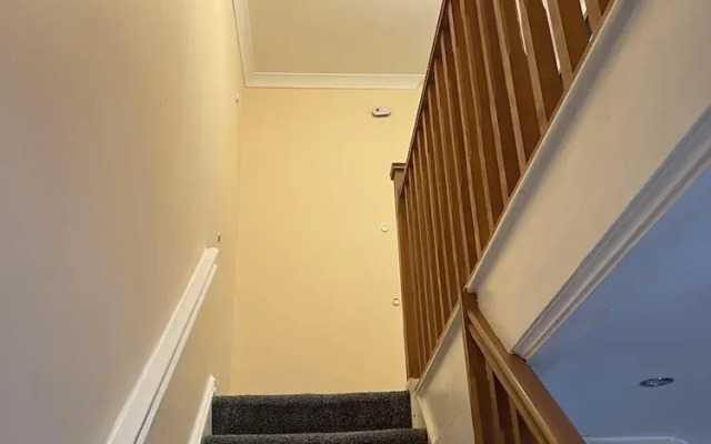 Cozy Basildon Retreat With 3 Bedrooms Free Parking