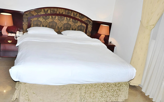 Safeer Plaza Hotel