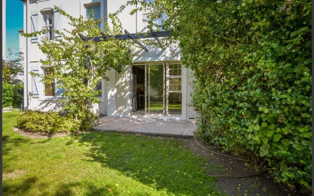 Kayata Bougain Villa