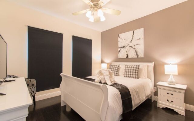 Hollywood Dream House 5 Br with POOL