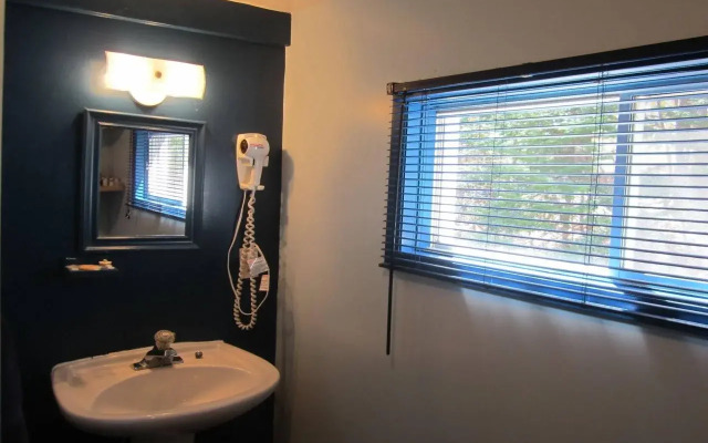 Webber's Lakeside Resort