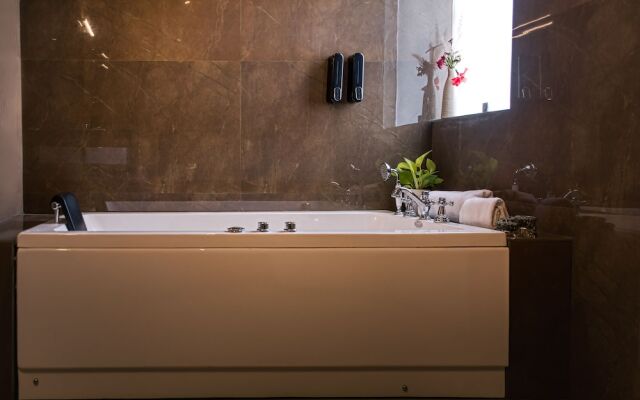 Pumpkin Hotels Corbett, Tusk N Wood