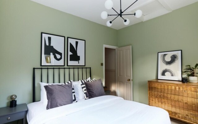 The Fulham Wonder - Stylish 4bdr Flat With Garden