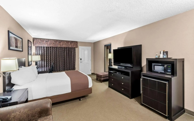 Heartland Inn & Suites, SureStay Collection by Best Western