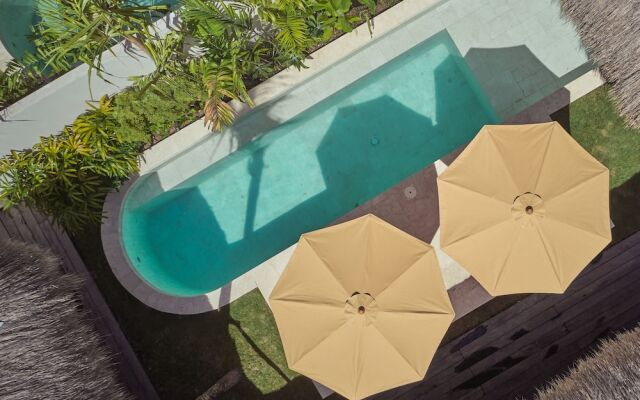 Boni Beach Hotel & Restaurant