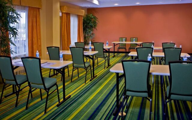 Fairfield Inn & Suites Jacksonville West/Chaffee Point