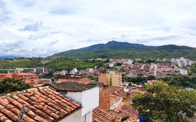 Hostal Colors - Hostel