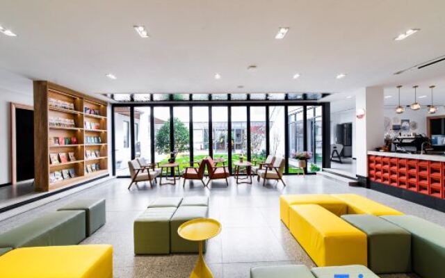 Xitian Suzan Parent-child Garden Holiday Homestay (Kunshan Jinxi Branch)
