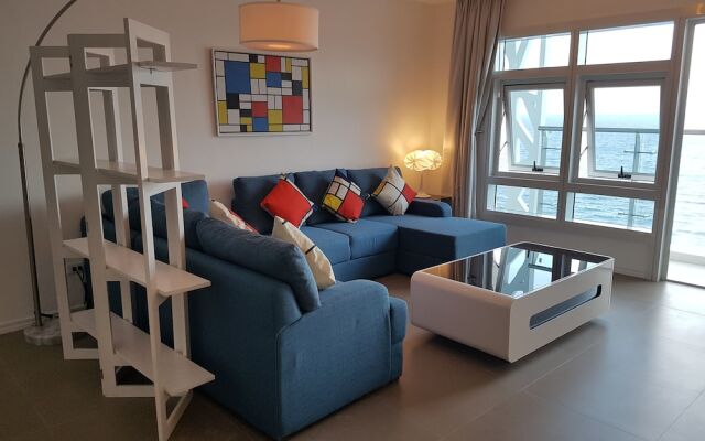 Amazing Seaview Arterra Penthouse