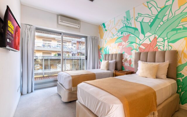 2BR Family Apt Puente de la Mujer View