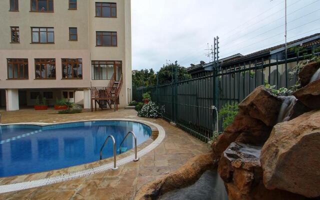 Fenesi Gardens Apartments