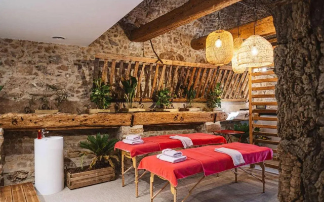 Château & Village Castigno - Wine Hotel & Resort