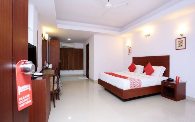 Oyo 15992 Central Hotel