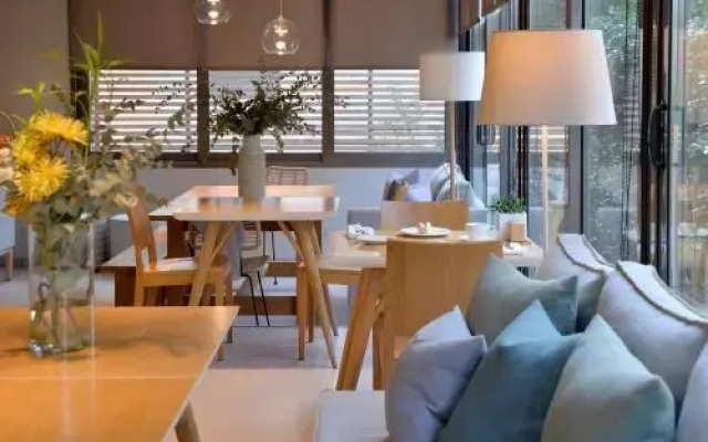 Mirivili Rooms & Suites Hotel