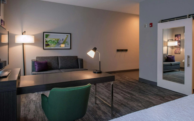 Hampton Inn & Suites Winston-Salem Downtown