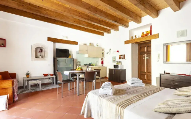 Salomone Apartment 3