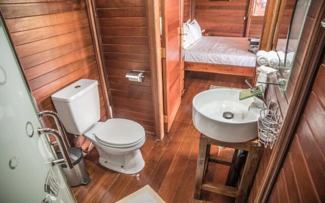Lou Lou Bungalows