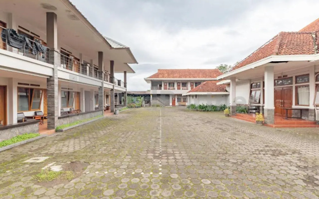 Yehezkiel Hotel Lembang RedPartner