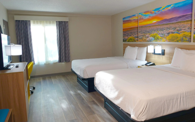 Days Inn by Wyndham Norman