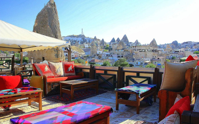 Oriental Cave Suites