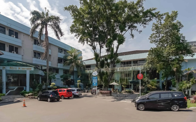 RedDoorz near Kebayoran Baru Blok S