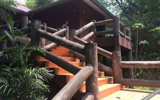 Ban Suan Klang Muang Resort