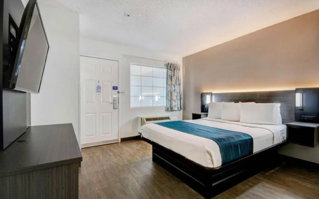Studio 6 Extended Stay - Ocean Springs, MS