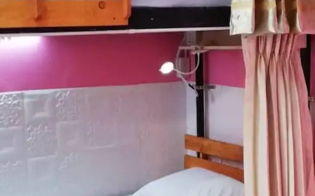 Okhome Hostel