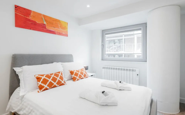 Stayo New Compton Street