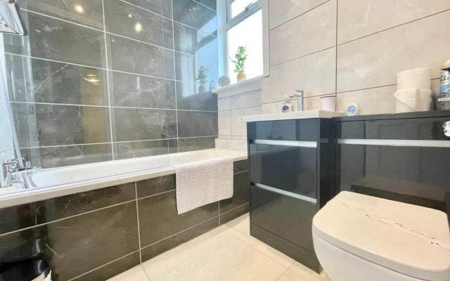 3 bed apartment in Glasgow