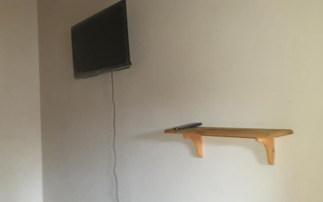 Spacious Double Room in Lovely Guesthouse