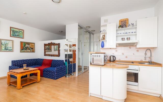 Apartment for 3 With Balcony by Renters