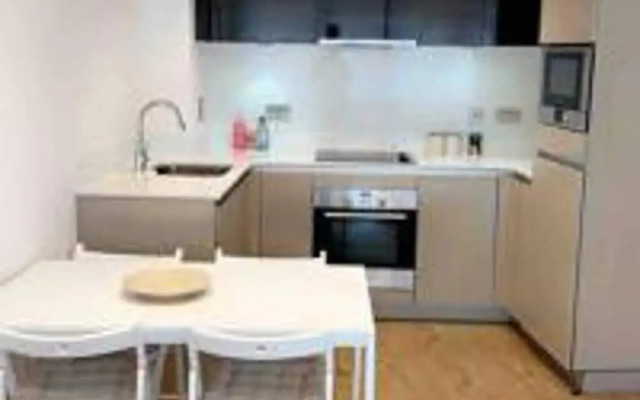 Tee Sweetlux Apartment In Canning Town