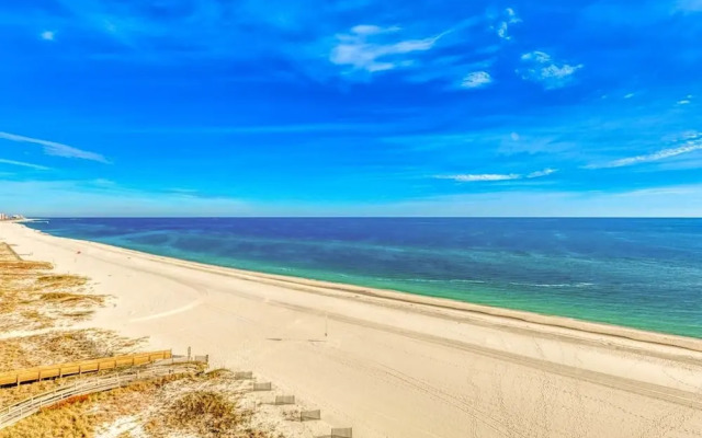 Summer House West Condos